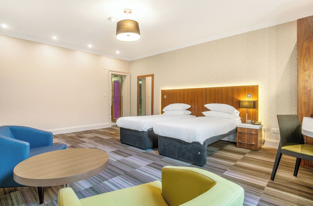 Standard Twin Room (Lower Ground)