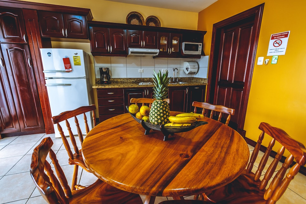 Standard Villa, 2 Double Beds, Kitchen photo 2