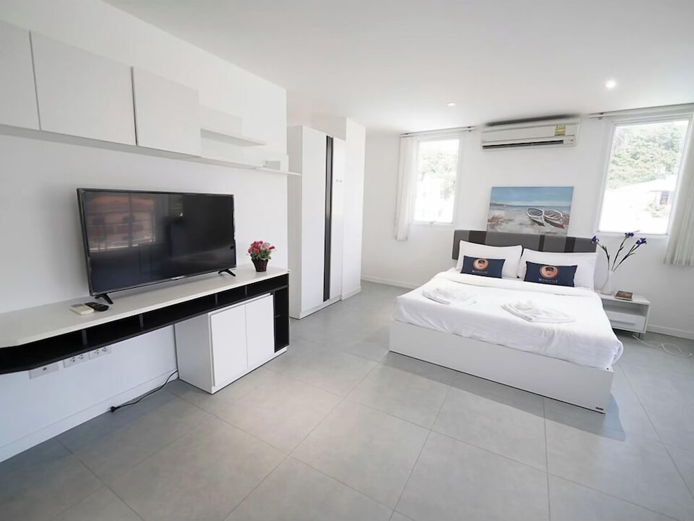 Basic Double Room, Non Smoking photo 1