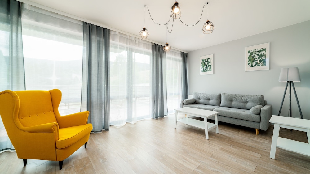 Apartment (25)