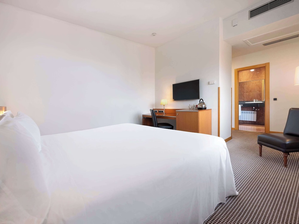 Premium Room - Photo 3