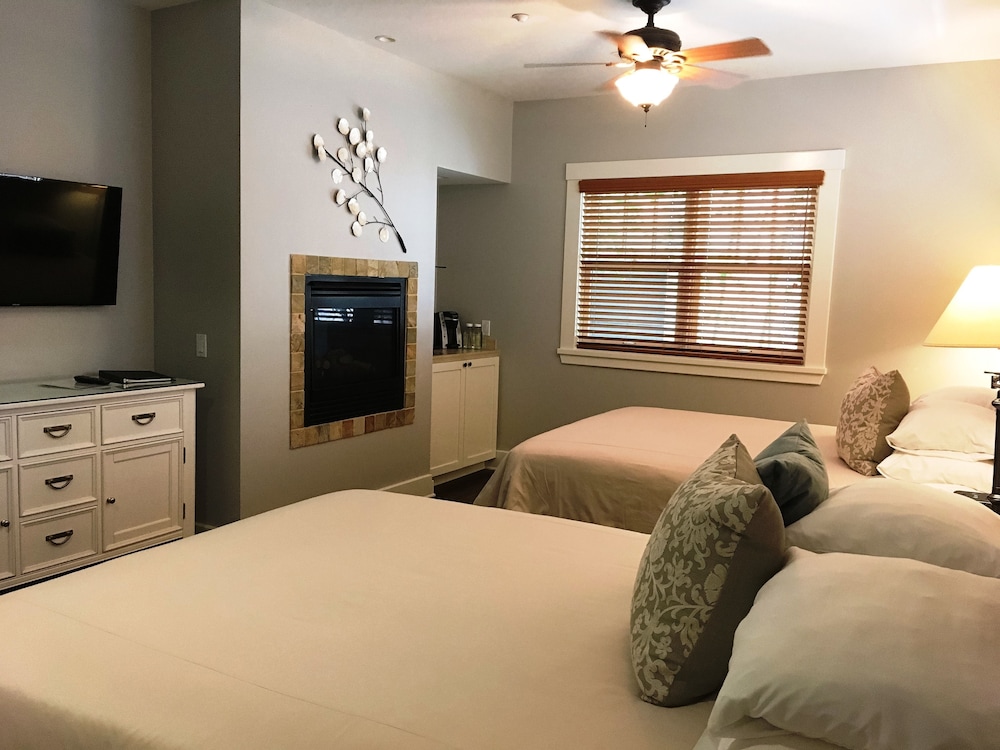Superior Room, 2 Queen Beds (Garden Spa)