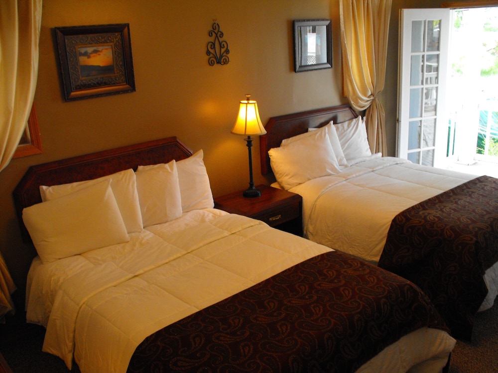 Townhome, 2 Bedrooms, Lake View photo 2