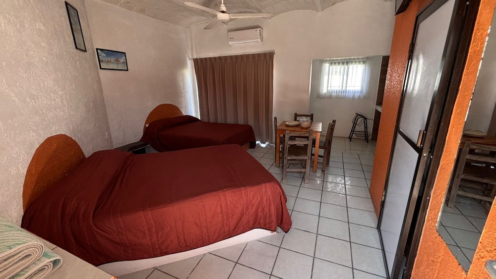Deluxe Room, Kitchenette