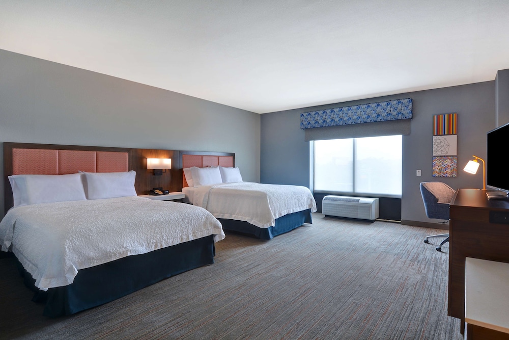 2 Queen Beds W/Microwave-Fridge NonSmoking - Photo 3