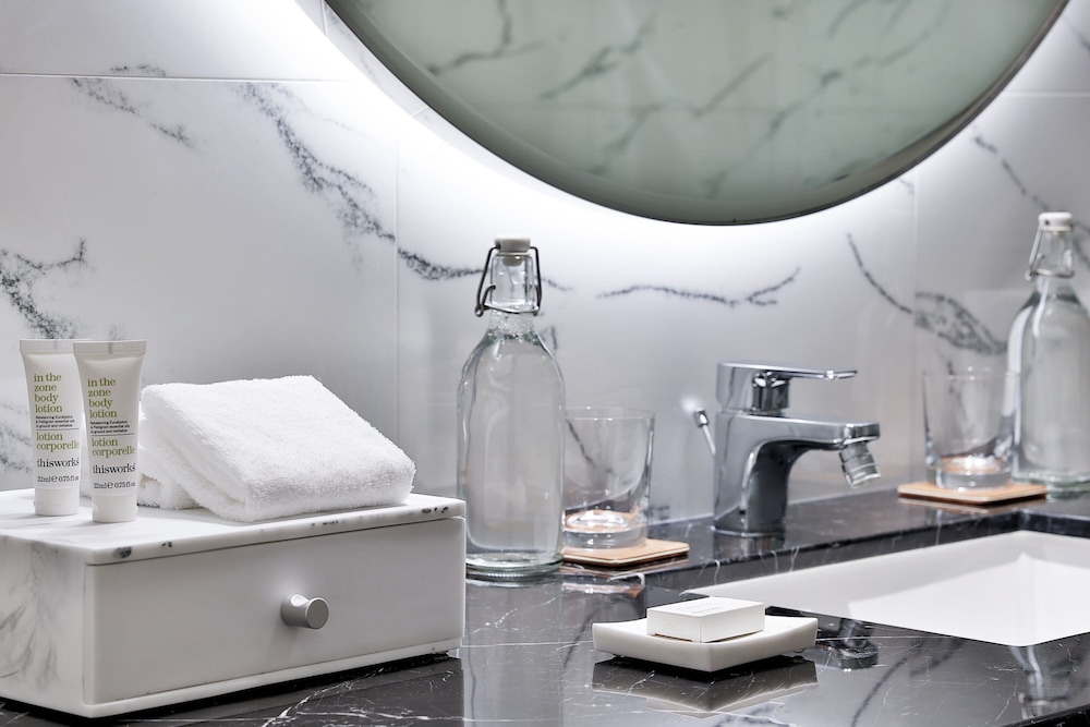 Deluxe Room, 2 Double Beds, Balcony