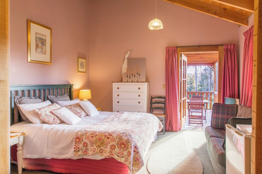 Romantic Double Room, 1 Bedroom, Balcony, Mountain View photo 1
