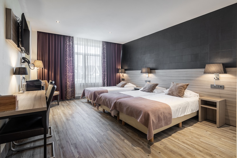 Triple Room, 3 Twin Beds (only by stairs) - Photo 1