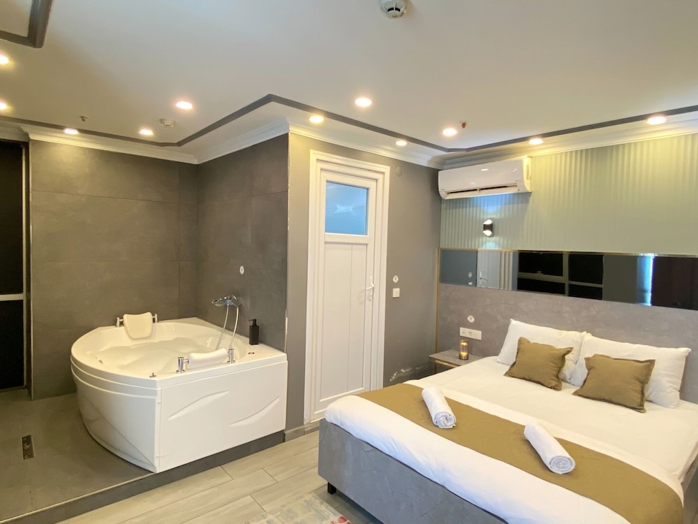 Luxury Double Room Single Use photo 1