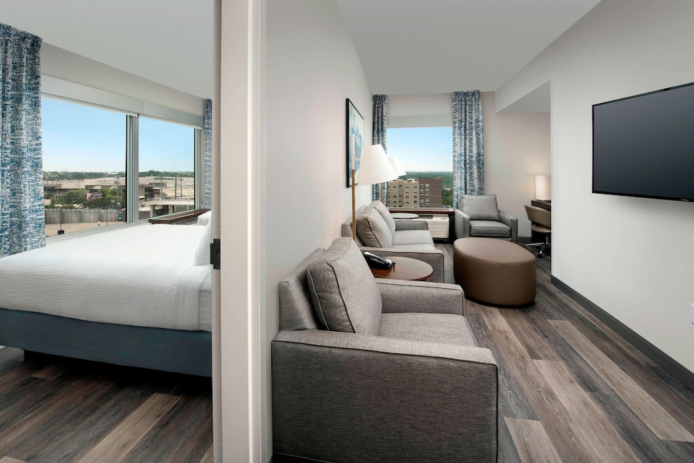 Suite, 1 Bedroom, City View