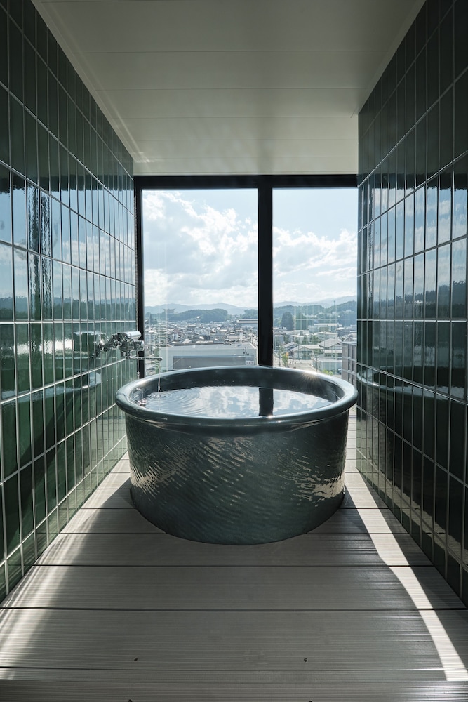 Japanese modern with view bath - Photo 3