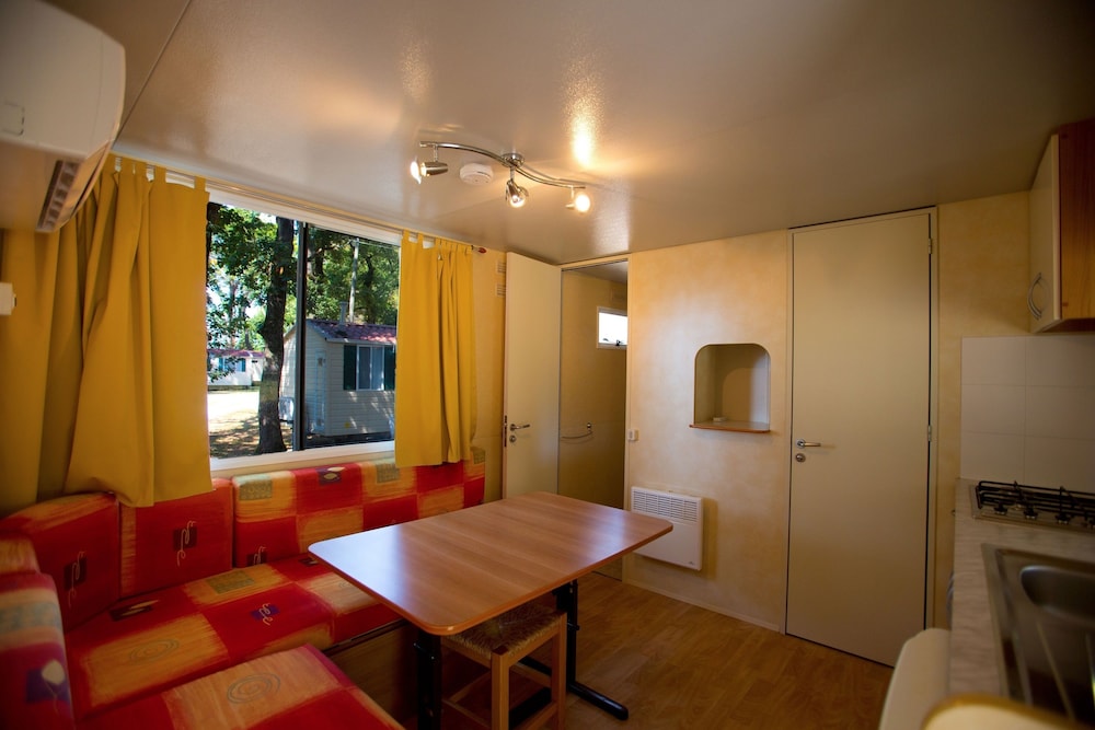 Mobile Home, 2 Bedrooms (Green Holiday) photo 1