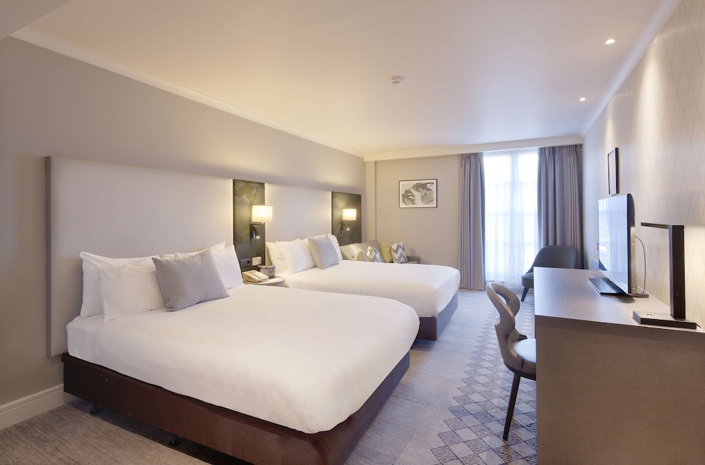 Deluxe Room, 2 Queen Beds photo 2