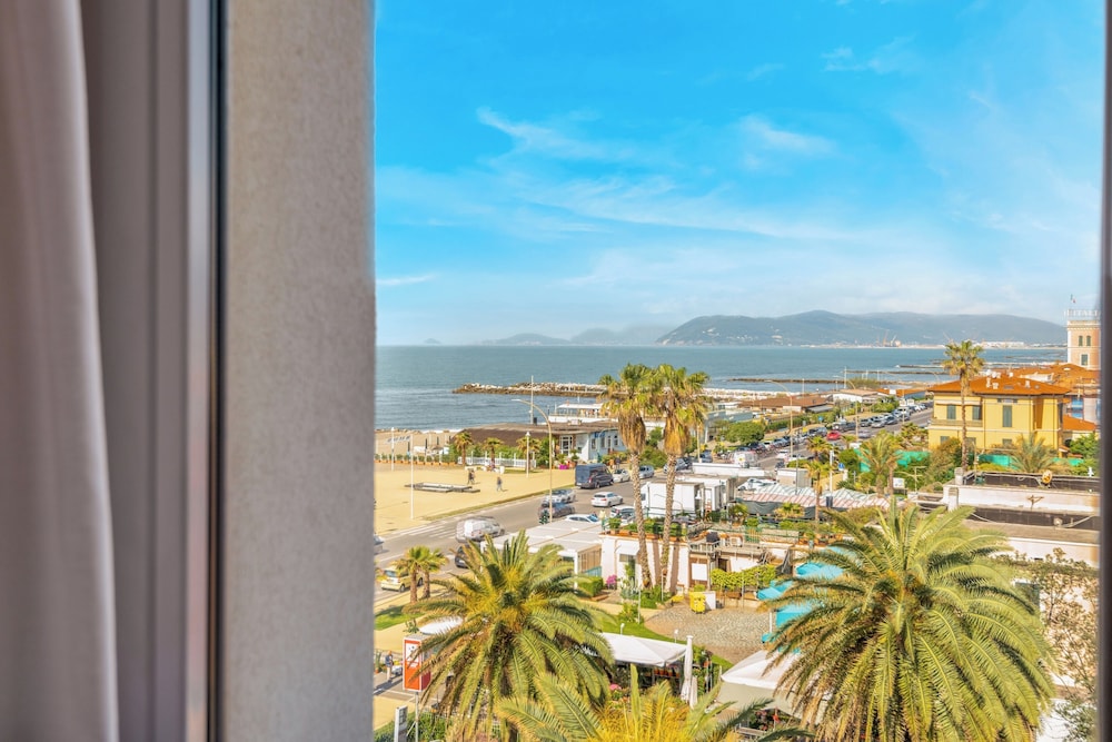 Double Room Single Use, Balcony, Sea Facing