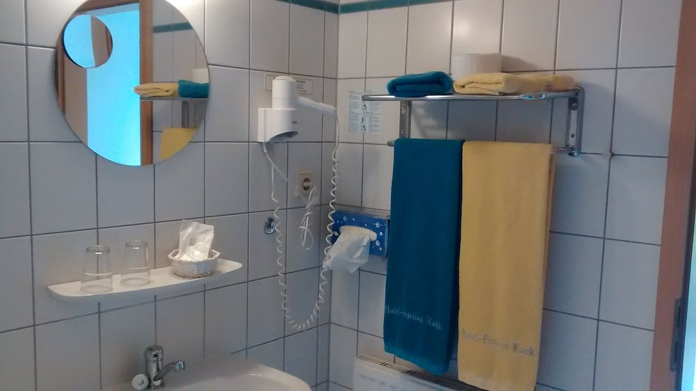 Comfort Double Room, Private Bathroom - Photo 4