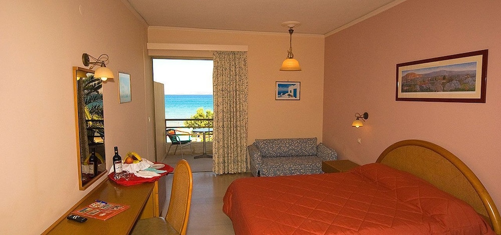 Standard Double Room, Sea View - Photo 2