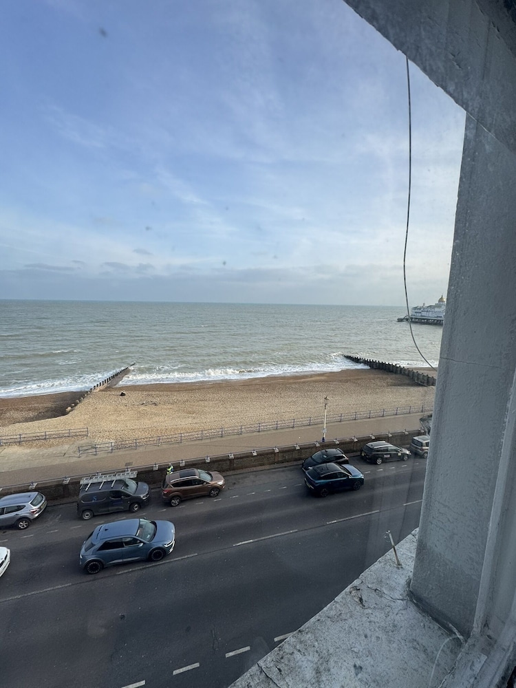 Standard Twin Room, Ensuite, Sea View photo 3