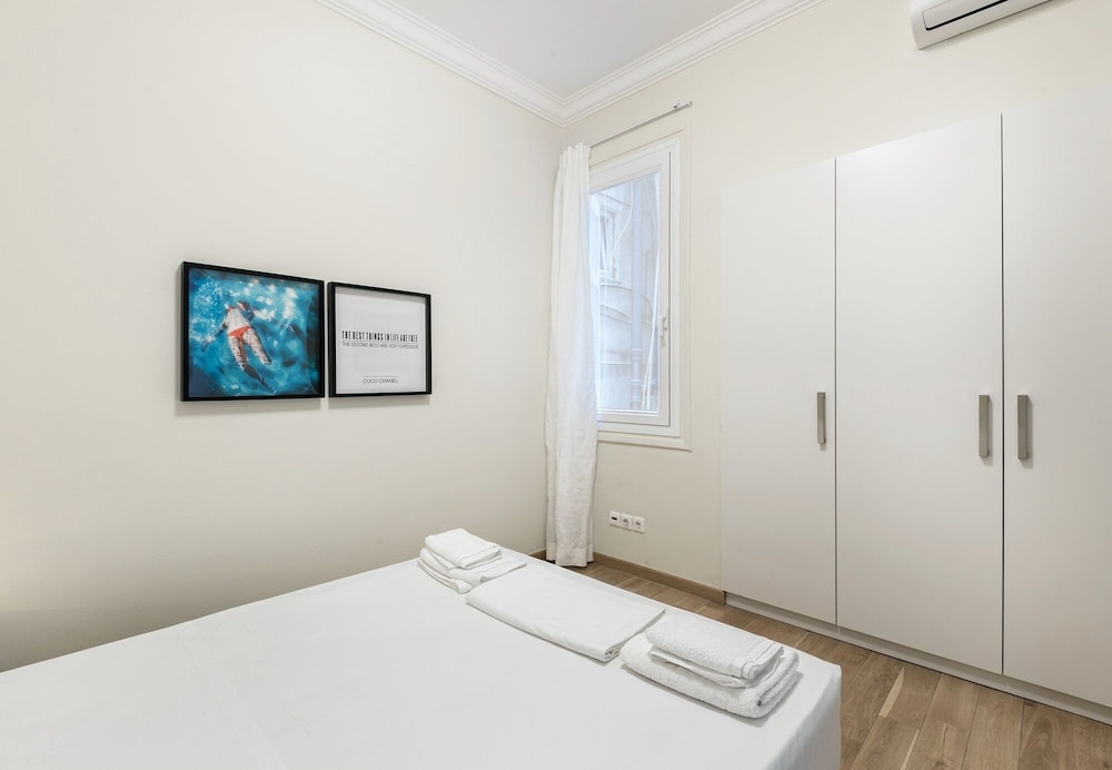 Apartment photo 2