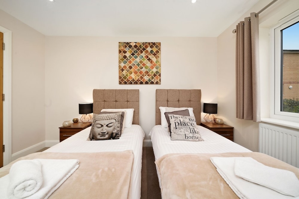 Deluxe Apartment, 2 Bedrooms, Ground Floor (Apt 09) photo 3