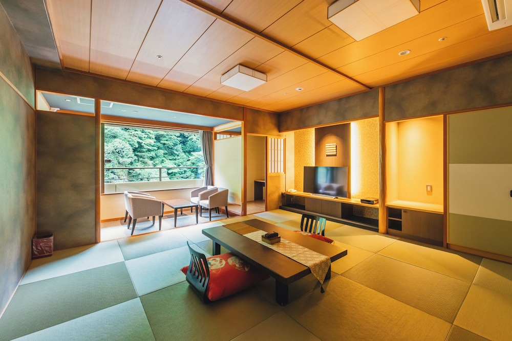 Suite Japanese style Buffet Style Breakfast & Dinner photo 2
