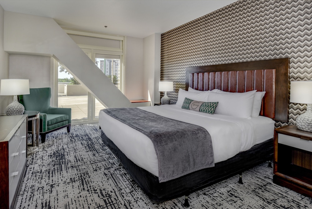 Grand Suite, 1 King Bed (with Terrace Access)
