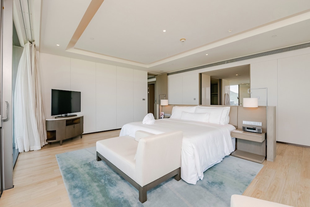 Suite, 1 Bedroom, Balcony, Golf View photo 2