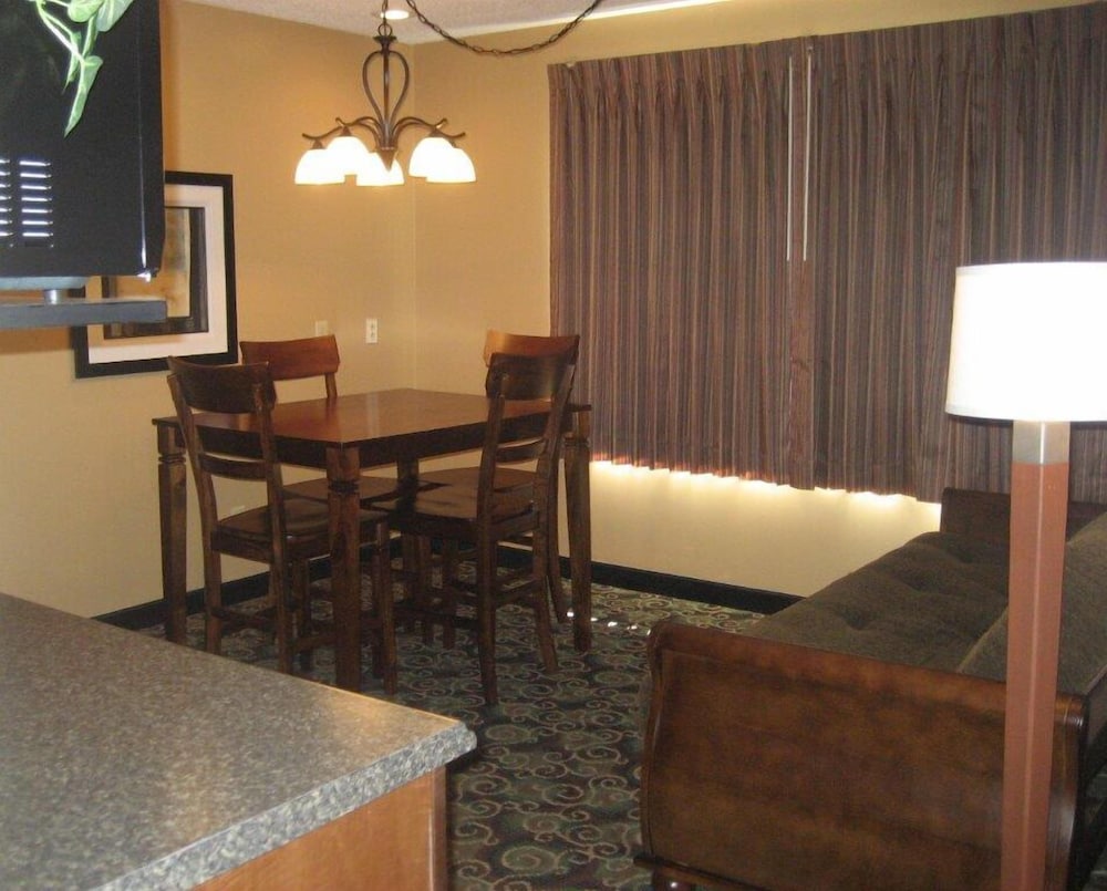 Premium Studio Suite photo 3