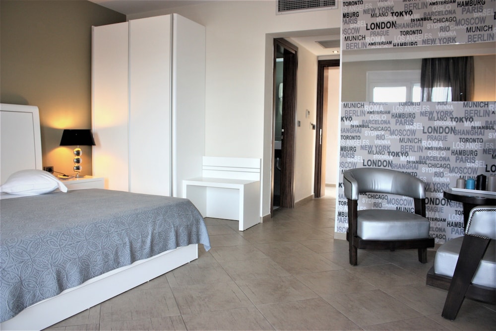 Deluxe Double Room photo 2