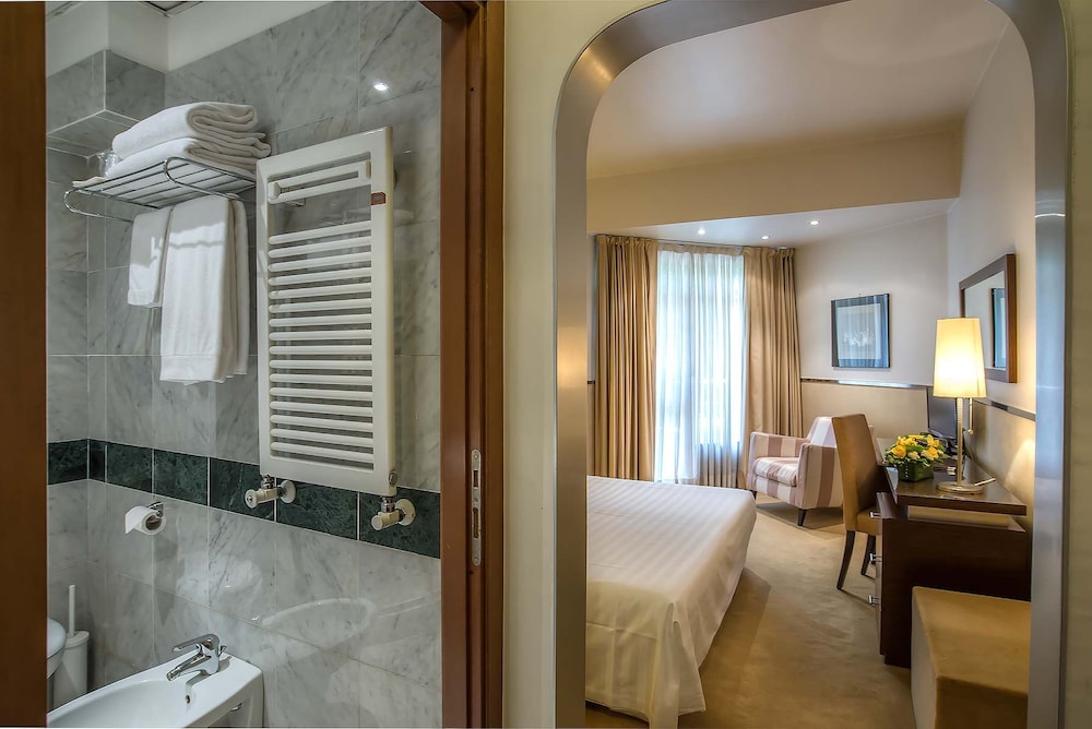 Classic Double Room - Photo 6