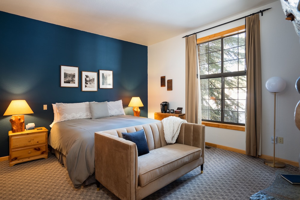 Black Bear Lodge, Photo 16