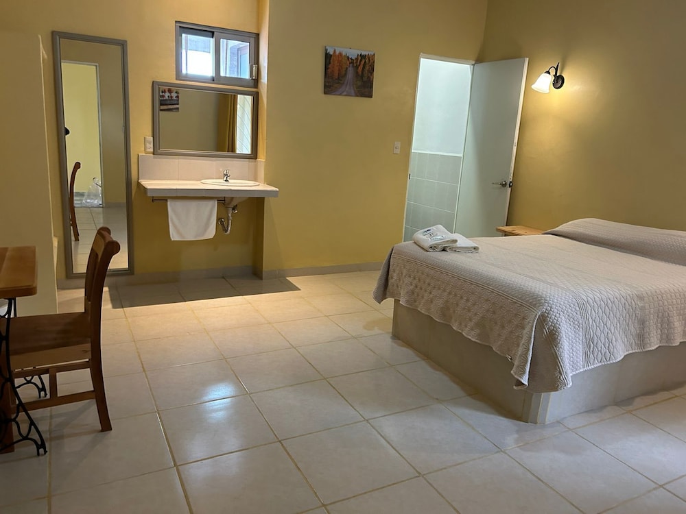 Standard Double Room - Photo 2