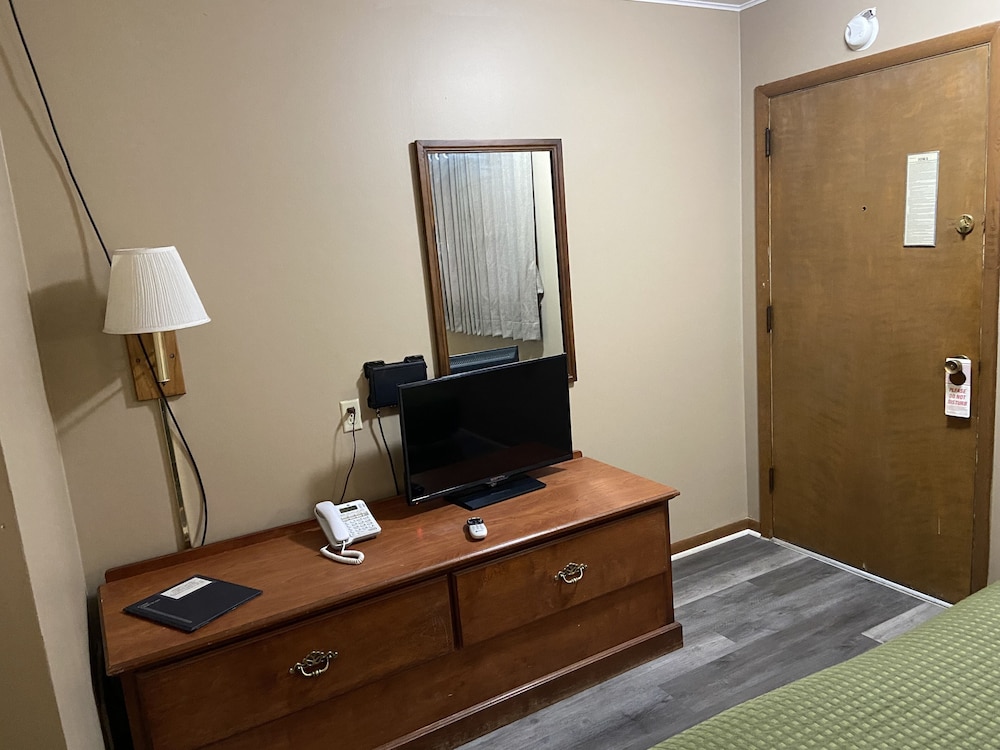 Standard Room, 1 Queen Bed, Non Smoking photo 1