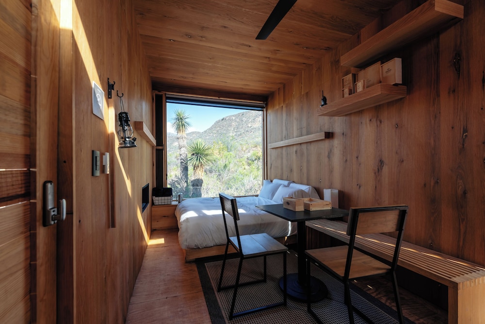 Cabin Room + Jacuzzi photo 2