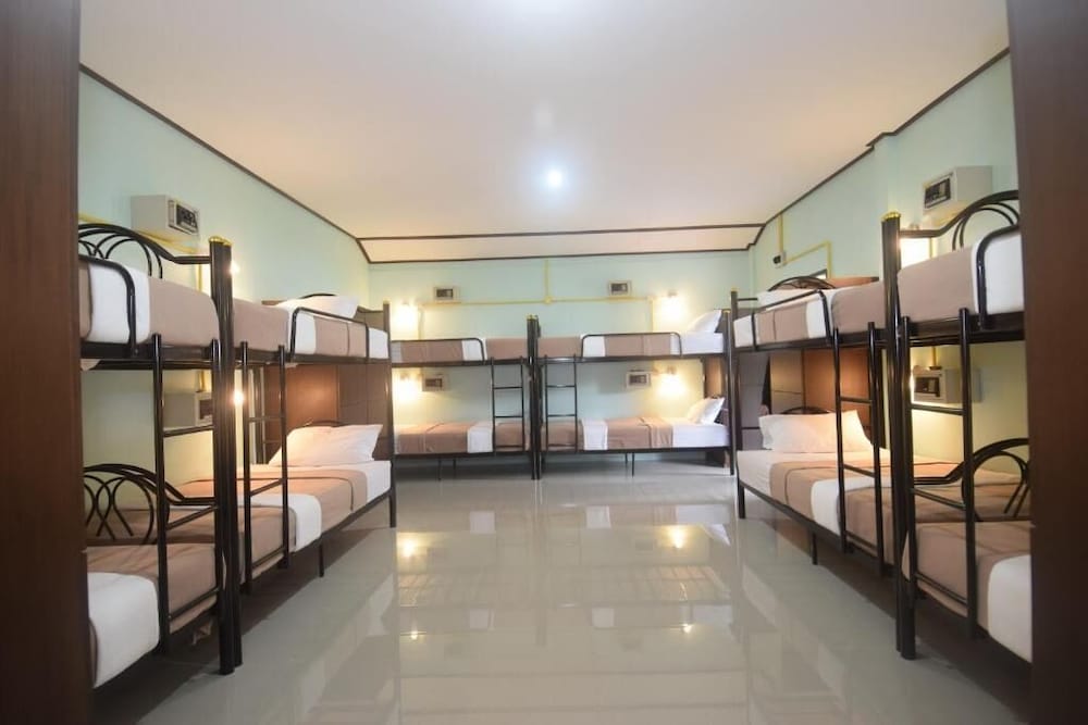Basic Shared Dormitory, Mixed Dorm