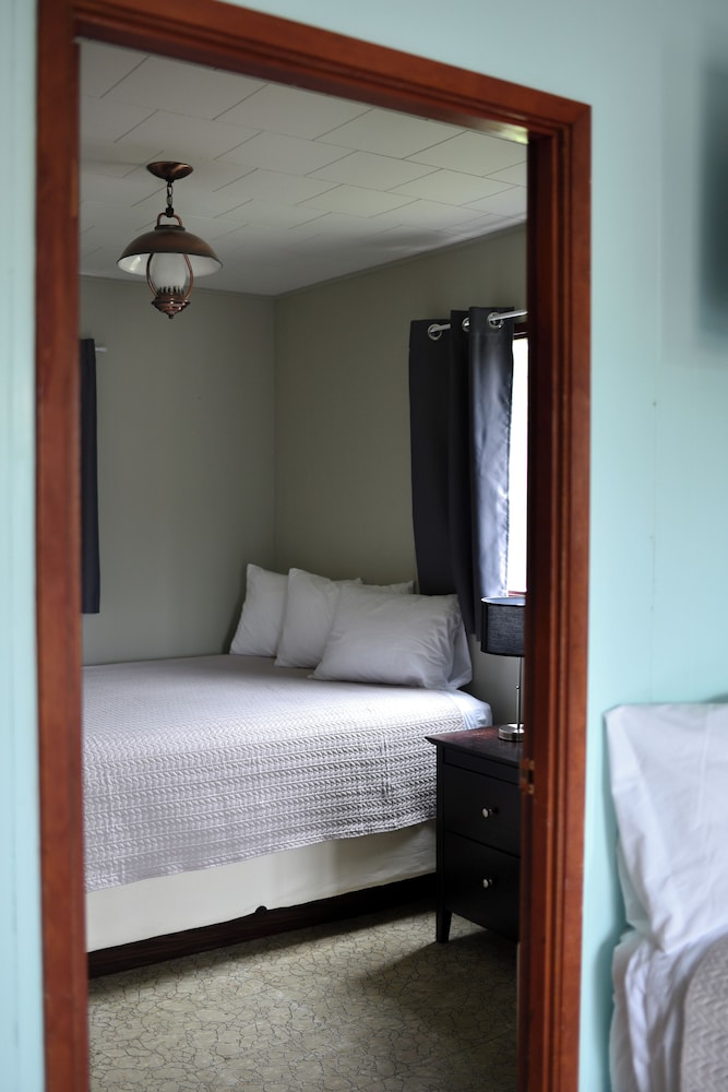 Economy Cottage