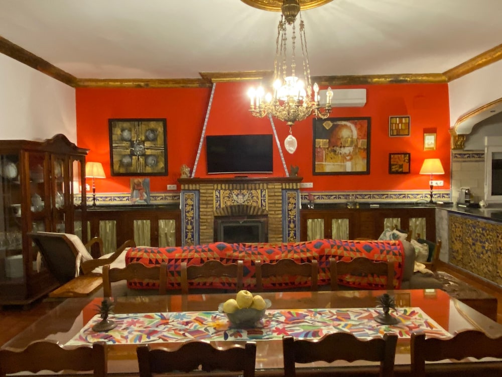 Villa, 4 Bedrooms, Smoking photo 2
