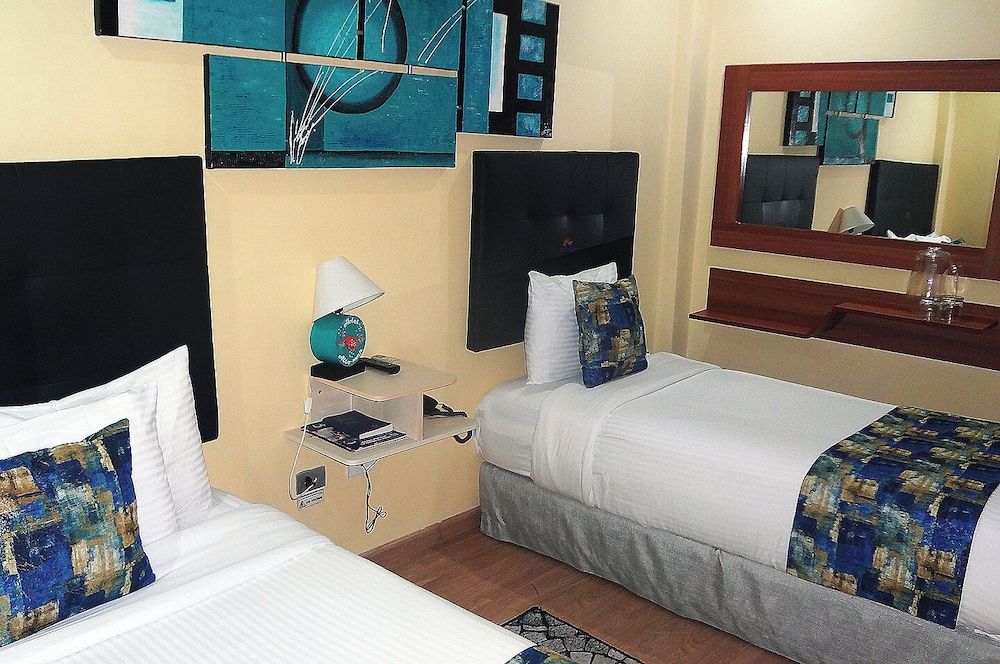 Room, Multiple Beds photo 2