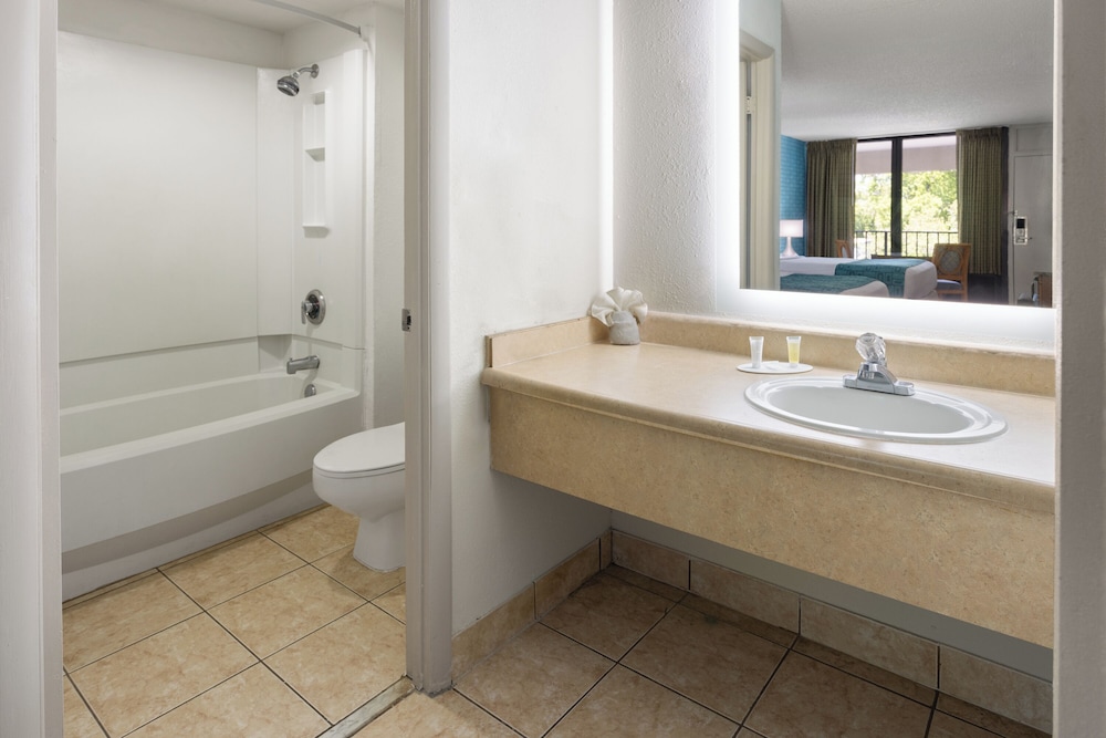 Standard Single Room (Deluxe Double Room Smoking) - Photo 6