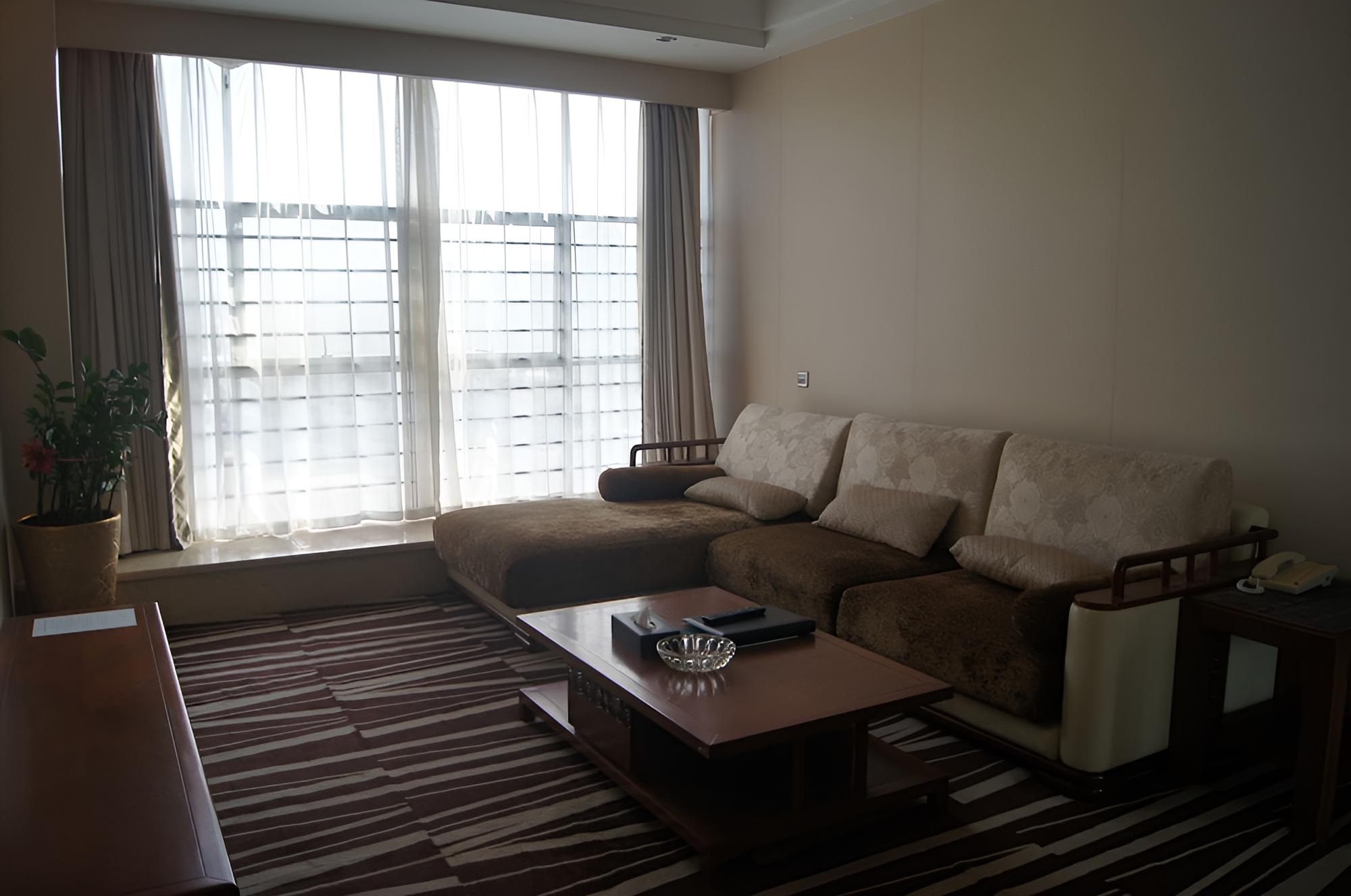 Deluxe Suite