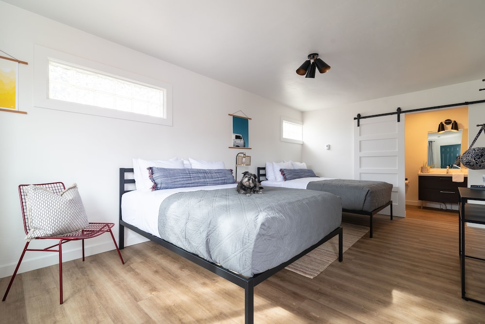 Deluxe Room, 2 Queen Beds