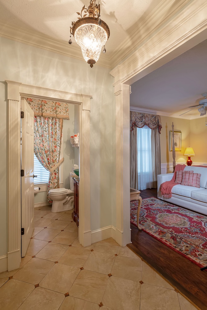 Elizabeth Room, #17