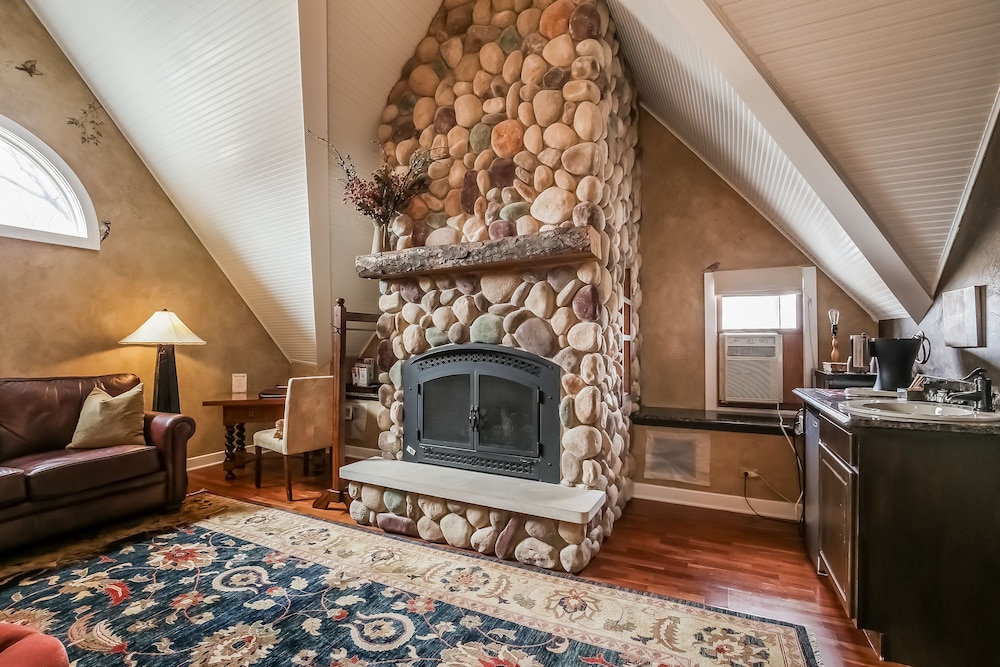 Chalet Suite photo 2