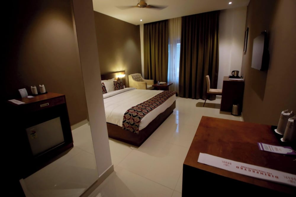 Luxury Room, City View
