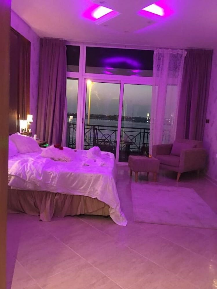 Honeymoon Suite, Jetted Tub, Sea View