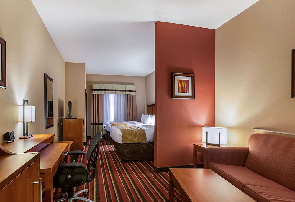 Suite, 2 Double Beds, Non Smoking - Photo 6