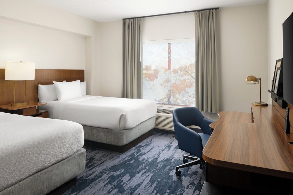 Room, 2 Double Beds (Mobility Accessible, Tub)