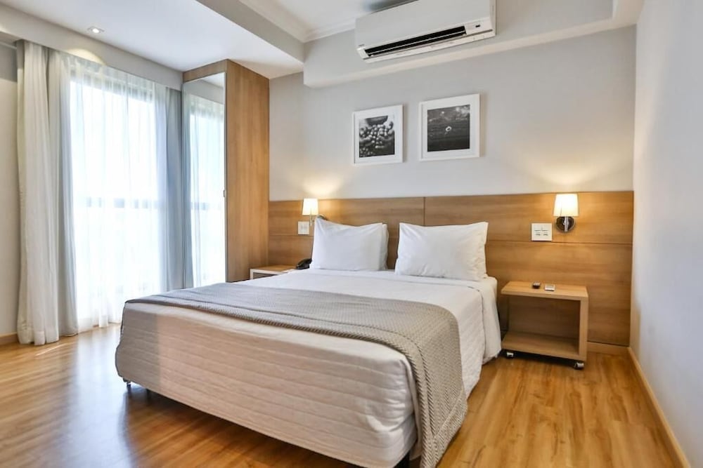 Executive Double Room, 1 Queen Bed, Mobility Accessible