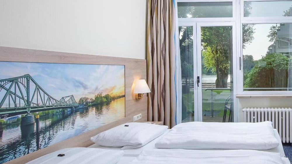 Double Room, Lakeside photo 1