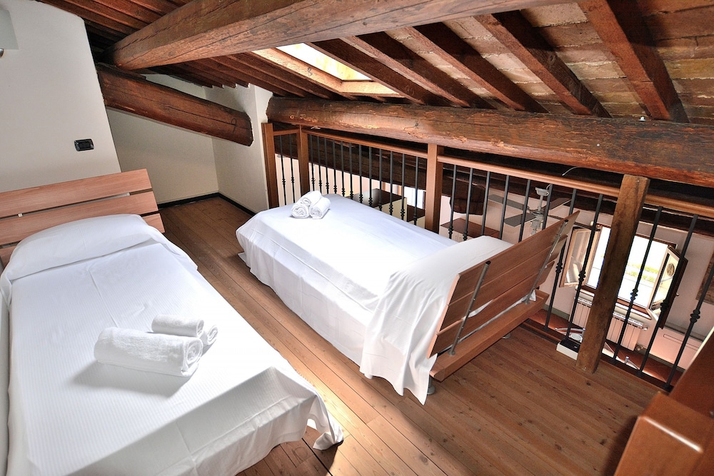 Duplex, 2 Bedrooms