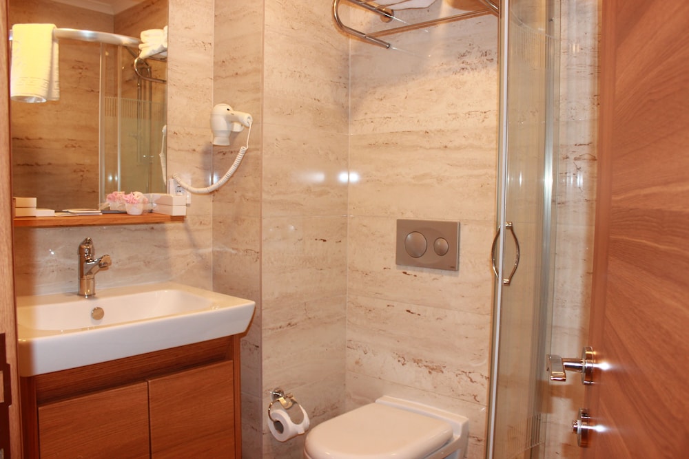 Deluxe Quadruple Room photo 3
